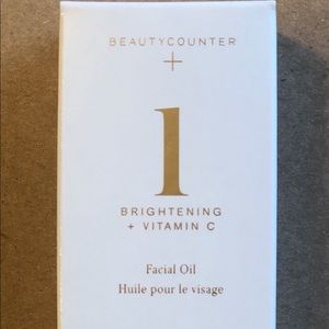 Beautycounter Brightening + Vitamin C Facial Oil